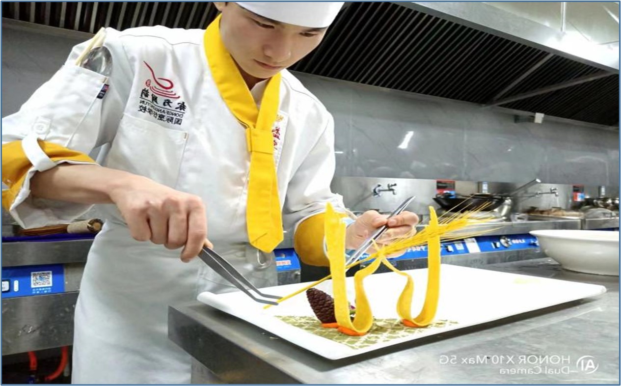 弘扬中华饮食文化，展示技能风采素质